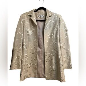 La Femme Gilar | Silk Floral Embroidery Jacket Size 4